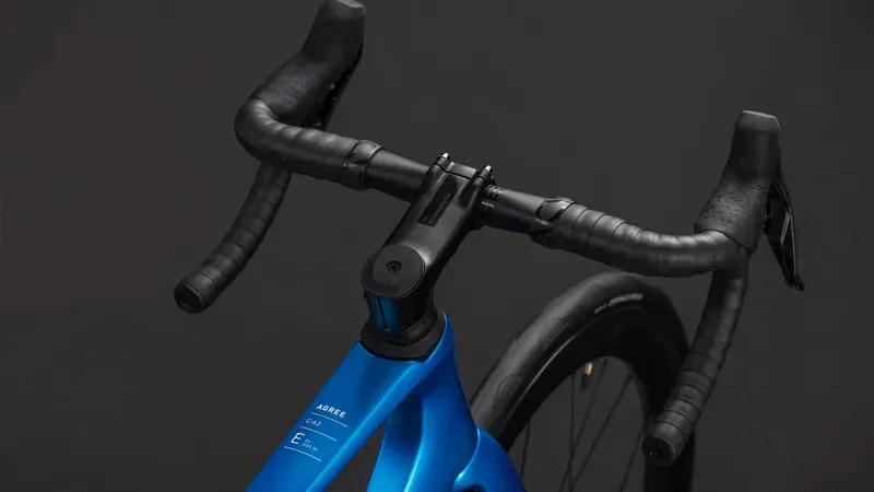 Cube Agree C:62 Ex Road Bike in Topas Blue/White-3