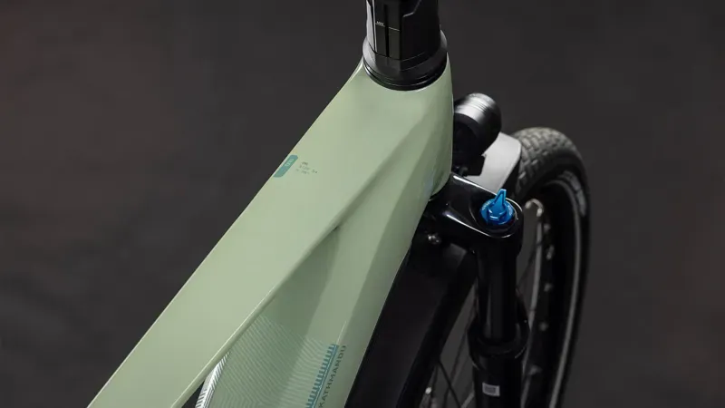 Cube Kathmandu Hybrid One 800 eHybrid Bike in Pea/Green-2