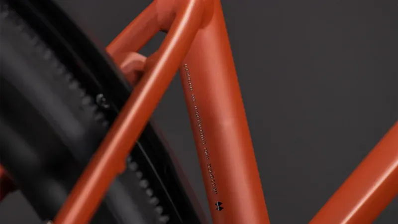 Cube Nulane Race FE Gravel Bike in Amber/Black-12