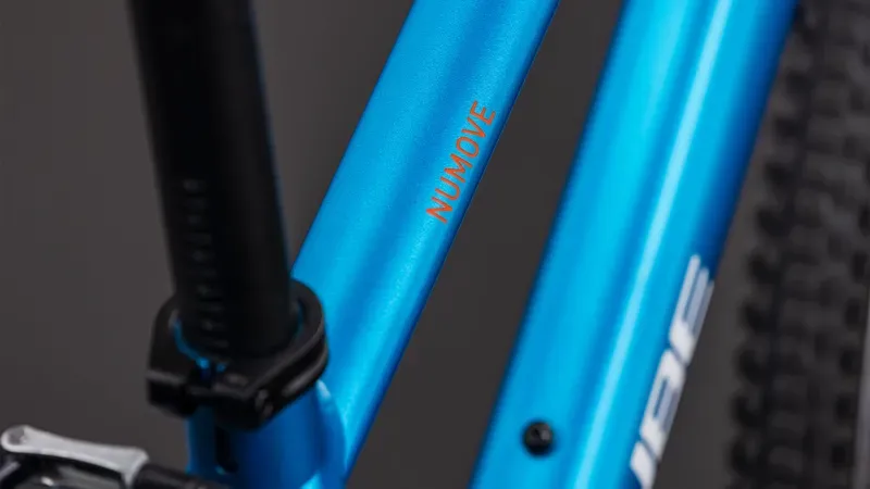 CUBE NUMOVE 200 TOPASBLUE/NEBULA-4