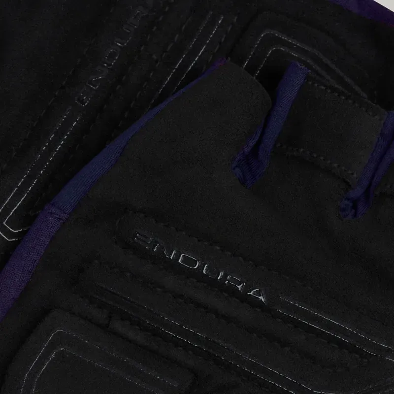 Endura Loop Mitts in Bramble-2