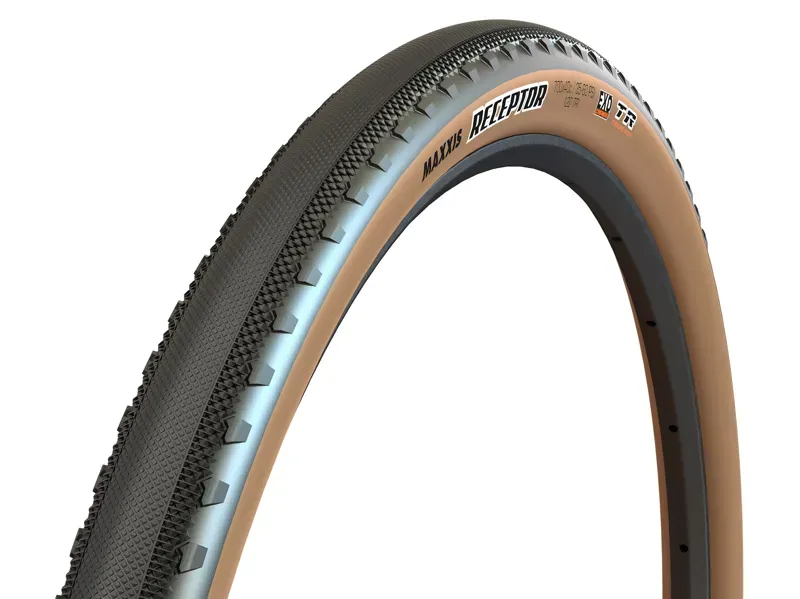 Maxxis Receptor Tyre in Brown