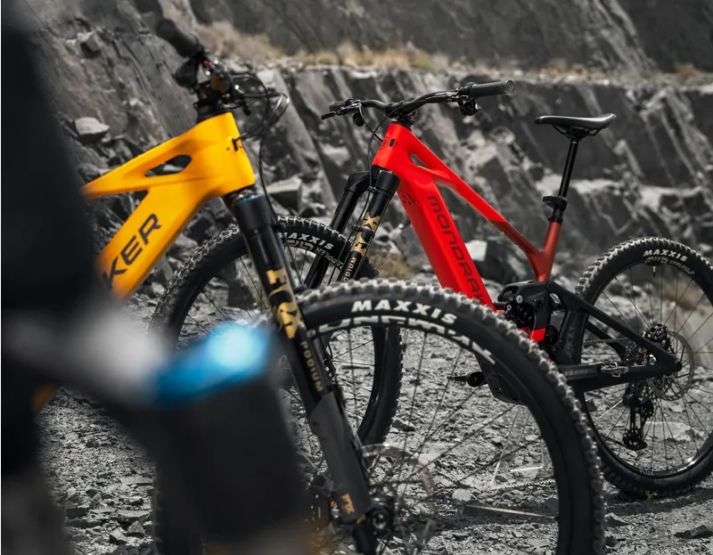 Mondraker Crafty Carbon XR 2026 Flame Red-4
