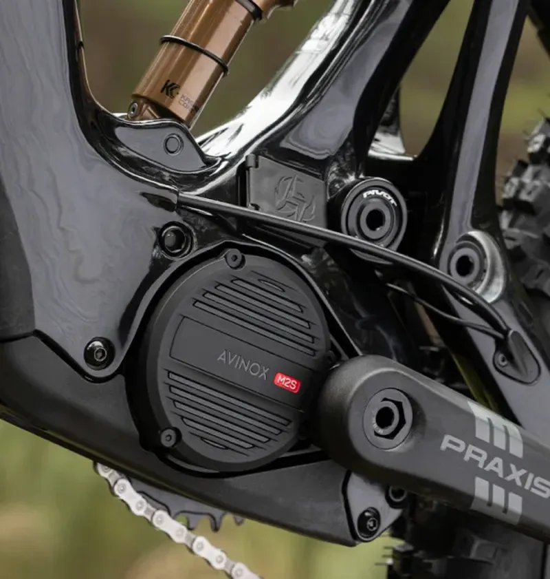Pivot Cycles Shuttle AMP'd Pro XO 2027-4